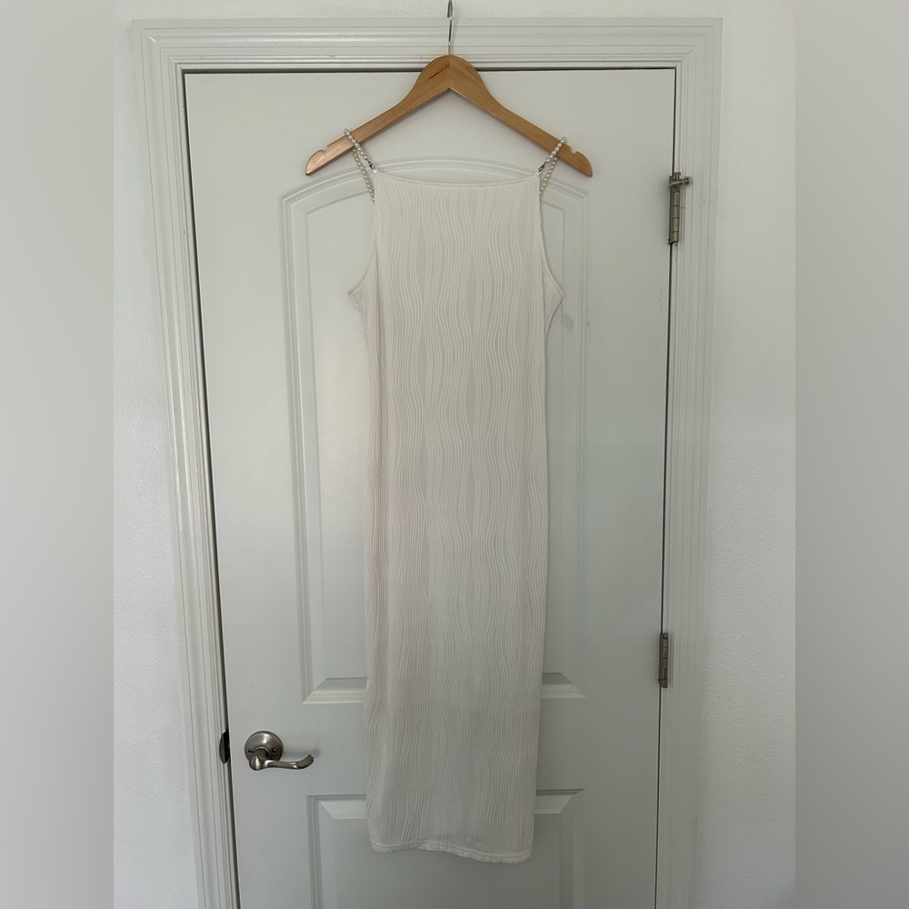 White Ripple Texture Body-con Dress
